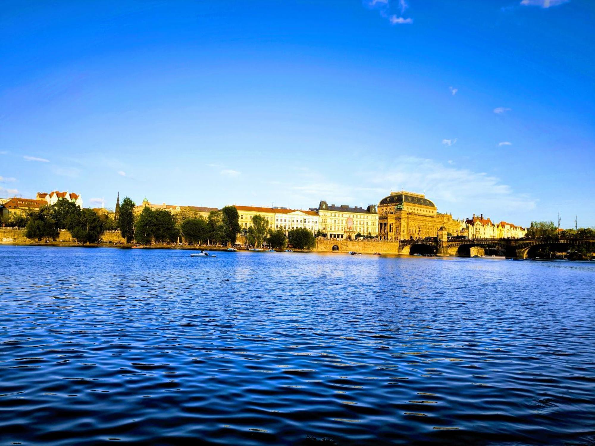 Valentinka Minutes Away From Charles Bridge Apartment Прага Екстериор снимка