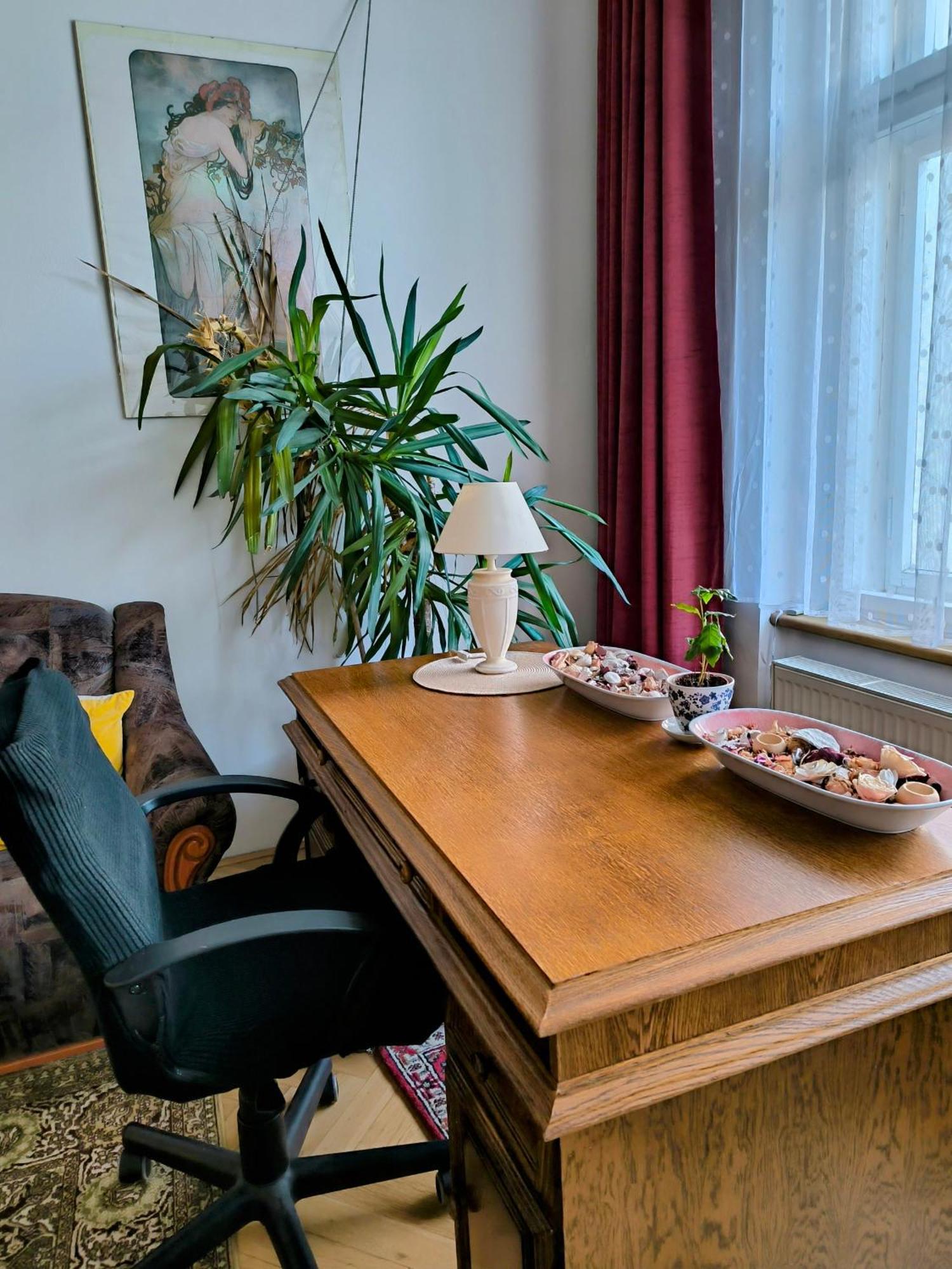 Valentinka Minutes Away From Charles Bridge Apartment Прага Екстериор снимка