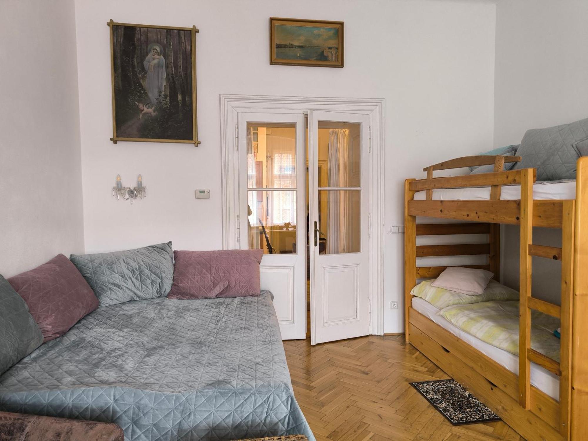 Valentinka Minutes Away From Charles Bridge Apartment Прага Екстериор снимка