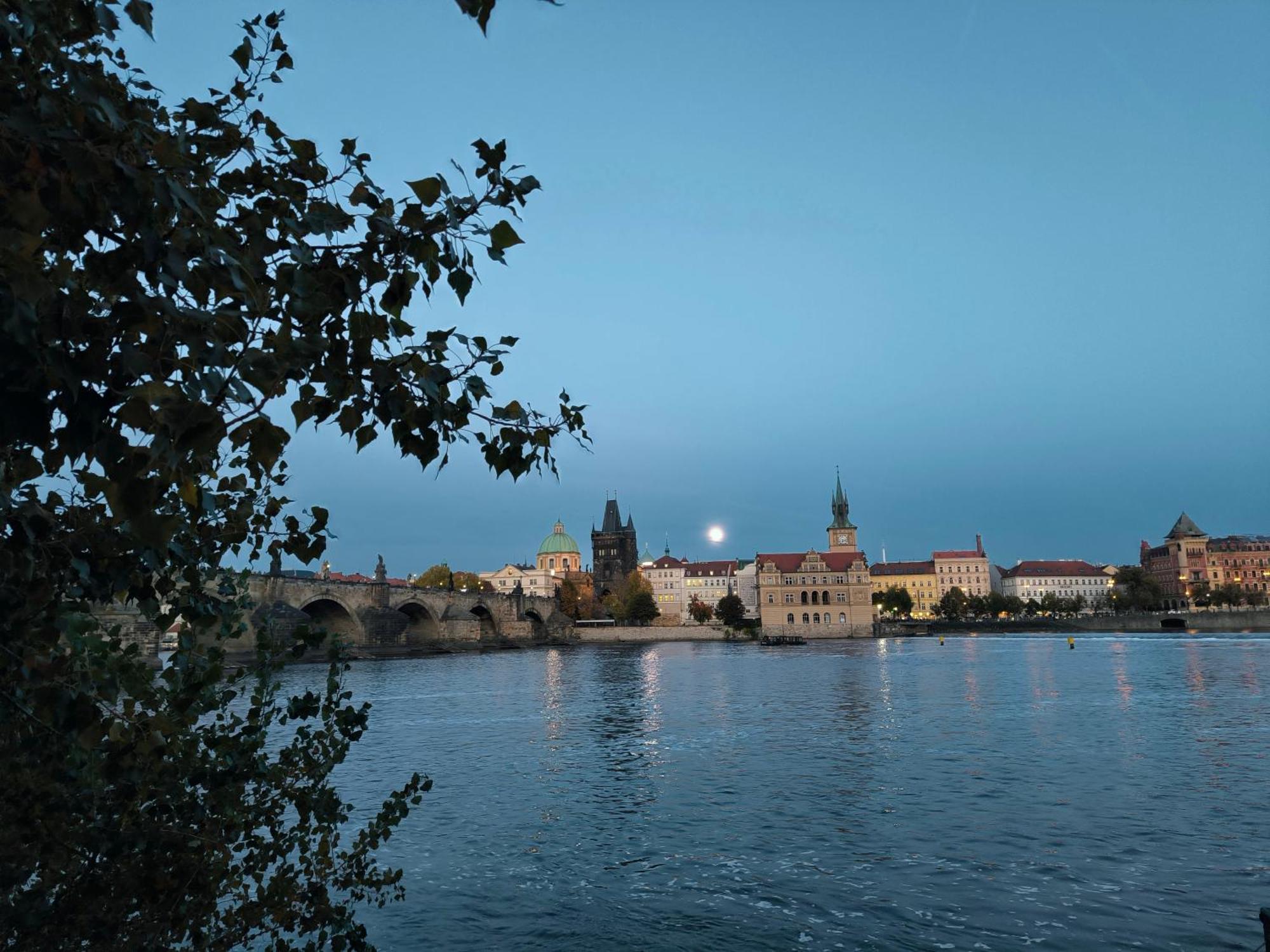 Valentinka Minutes Away From Charles Bridge Apartment Прага Екстериор снимка
